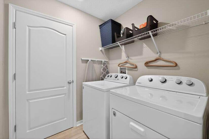 AMAZING 4BD 3 and Half Bath Townhouse