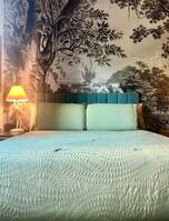 Welcome to Park Centre Desert Manor