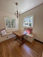 Entry level kitchen nook