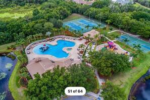 neighborhood pool & courts