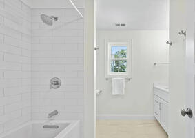 Fully Furnished Rental home in Wells ME