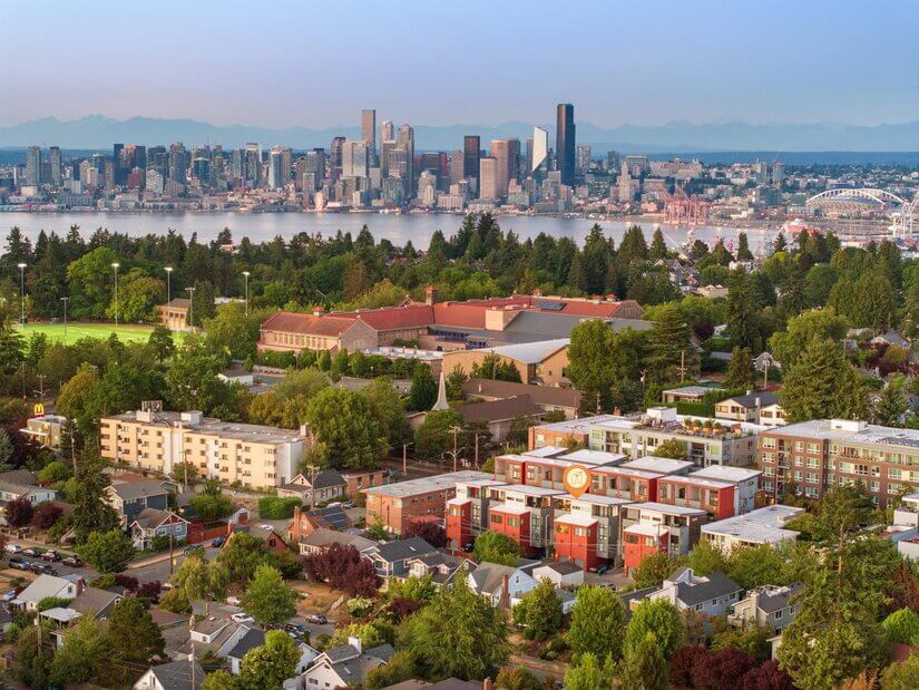 Spacious Luxury View TH  Near  Downtown