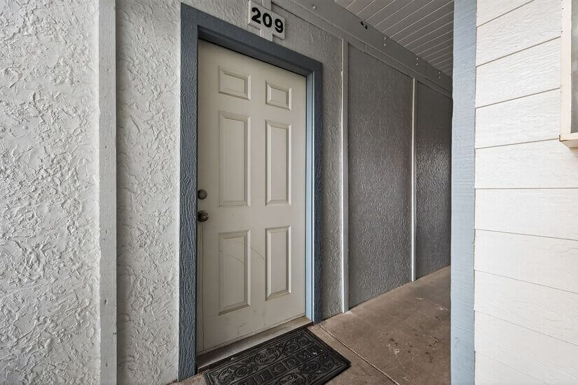 Beautiful Remodeled Fully Furnished Home