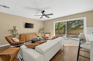 408 Meadowbrook Dr
