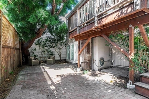 Single Family Home in North Beach