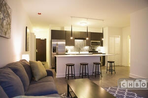 Open Concept 1 BR-Large Kitchen Island!!