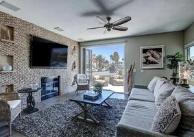 123 10th St Huntington Beach CA 92648