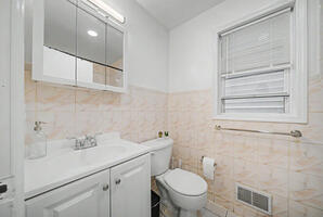 Modern 3BR 2BA Near PATH Train 