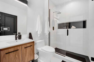 Boutique 3 Bed 2 Bath