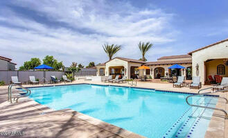 Community pool & cabanas