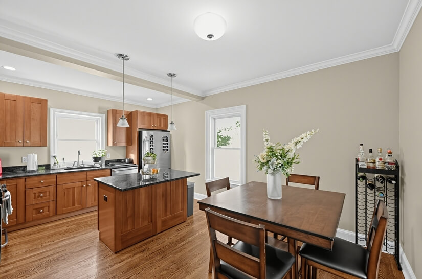 Fully Furnished 2 bd in Newton MA