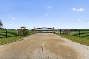 Furnished house  La Vernia TX