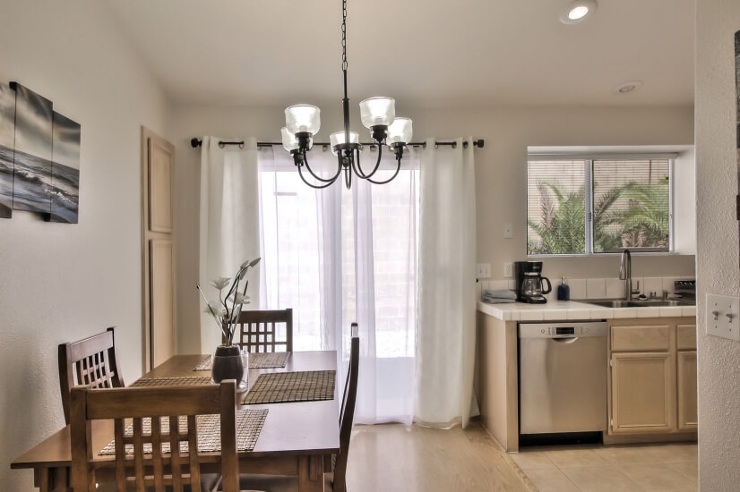 Cozy 3 Bedroom, 2 Bath, Fully Furnished