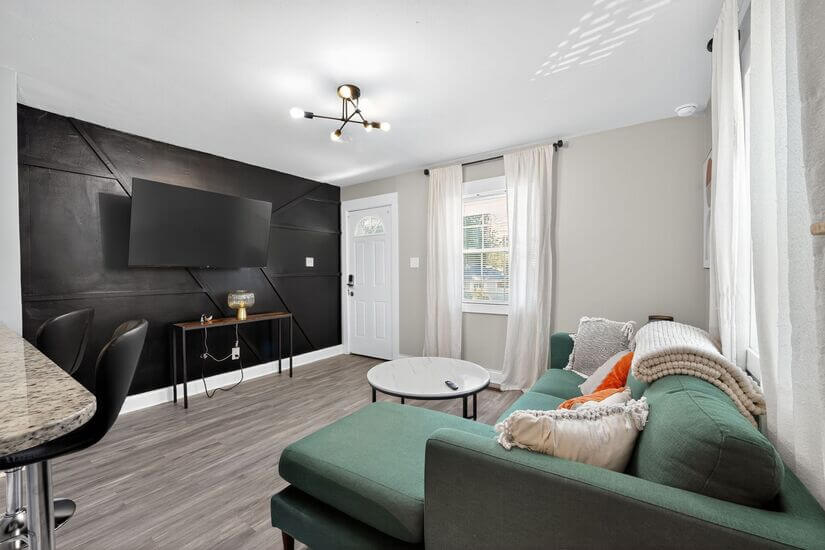 Urban Oasis 6 Min from Uptown Charlotte