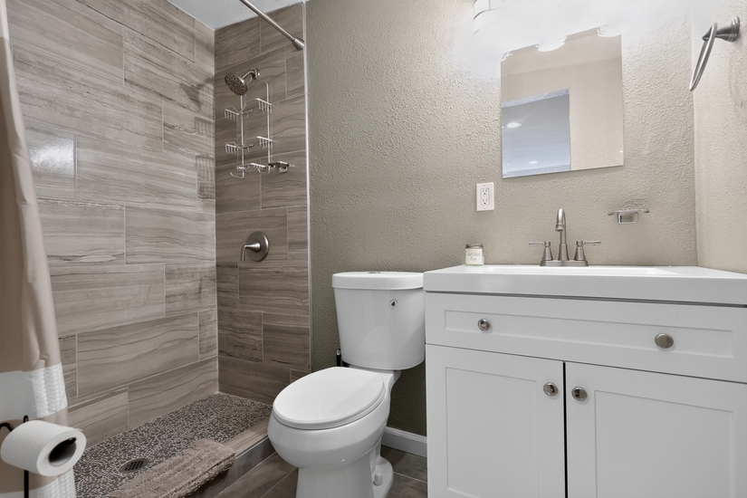 Furnished Home Walkable to Disneyland
