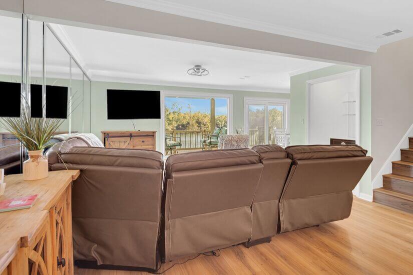 Kickback and Enjoy the Savannah River