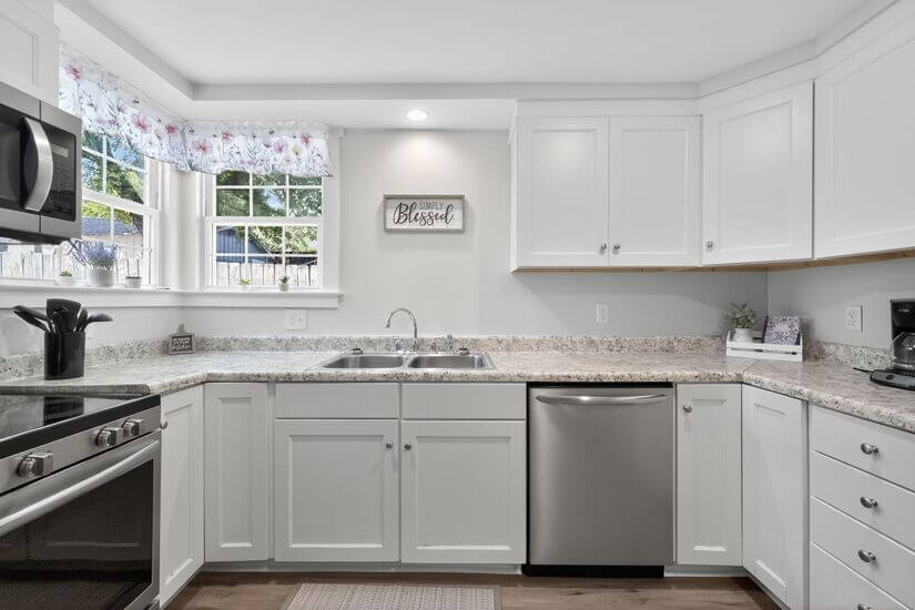 Bristol Furnished Single Story w Office