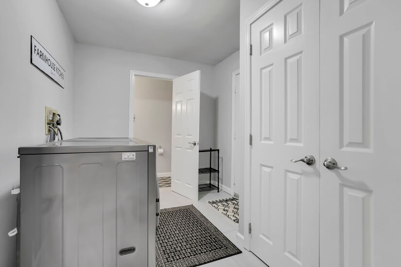 Fully Furnished home rental Zainesville