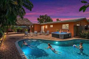 Hidden Gem Villa with Pool and Hot Tub