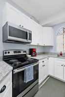 Bright Clean Modern 2BR UNCW Beach