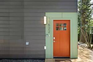 Turnkey 2BR Furnished Home Near UW