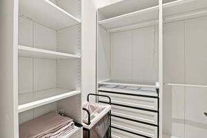 Upscale 2 bd living in LA