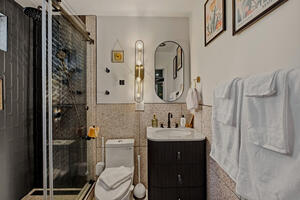 Bathroom 2 in Bedroom 2
