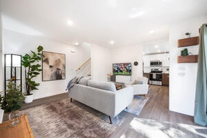 Turnkey 2BR Furnished Home Near UW