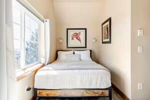 Bedroom 2 with city view
