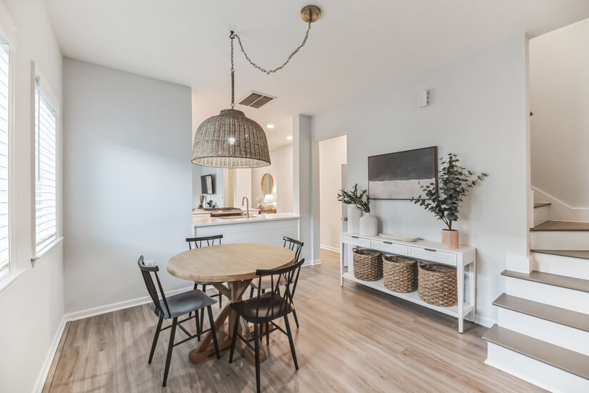  Beautiful Furnished Home In Charleston