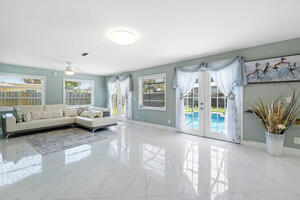 Spacious Lake Worth Beach Home 