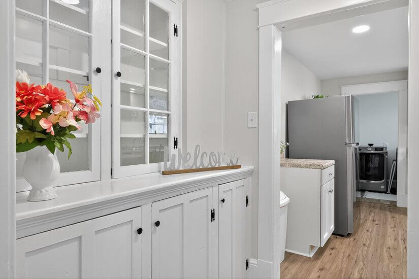 Bristol Furnished Single Story w Office