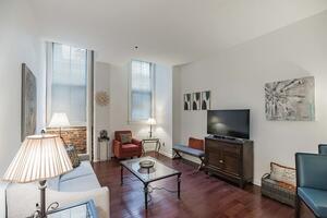 2 BR/2Bth Condo in the Heart of Old City