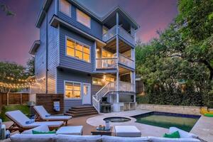 Private Pool Oasis Downtown ATX