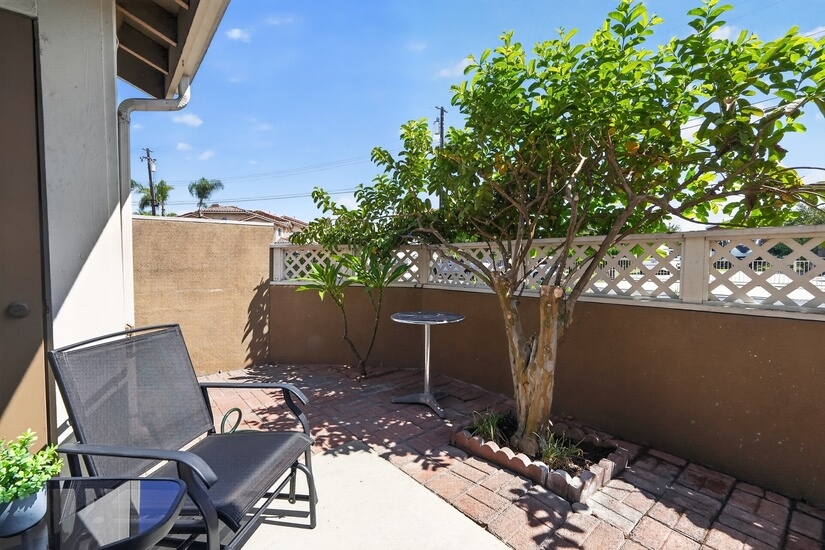 Furnished Townhome in Commerce CA