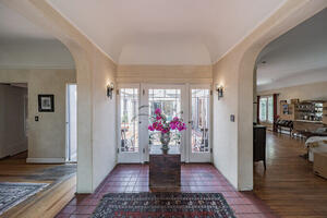 Entry/Foyer