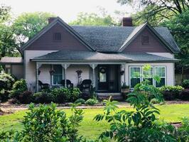 Beautiful in Town Cottage