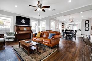 Spacious & comfortably furnishing living area