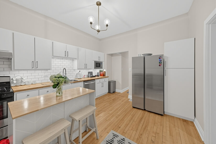 Fully Furnished Unit in Chicago