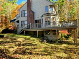 Waterfront Corporate Home Near Downtown