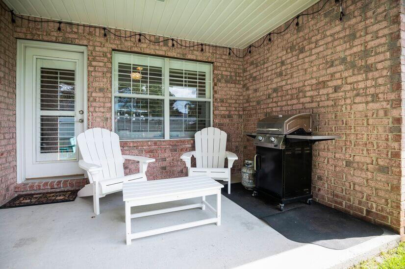 Outdoor Dining & Grilling