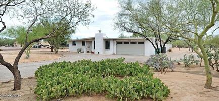 Christina  L. Stauffer 