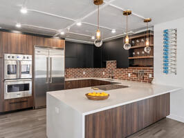 Stainless appliances with double oven