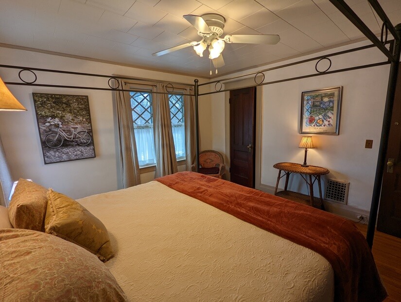 Rochester Park Ave Furnished Apartment