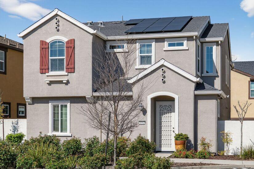 Fully Furnished Home!