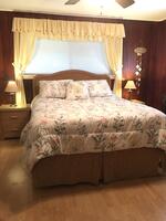 Mstr Bdrrm - master bath (shower), Queen bed