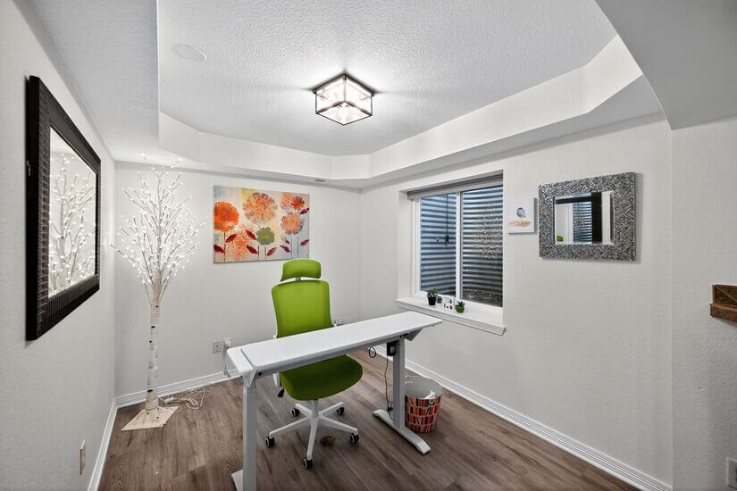 Furnished 1 bd Spacious apartment