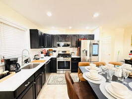 4BR Home w Parking and Yard NYC JSQ PATH