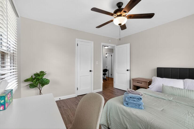 Renovated Quiet Safe Near Everything 