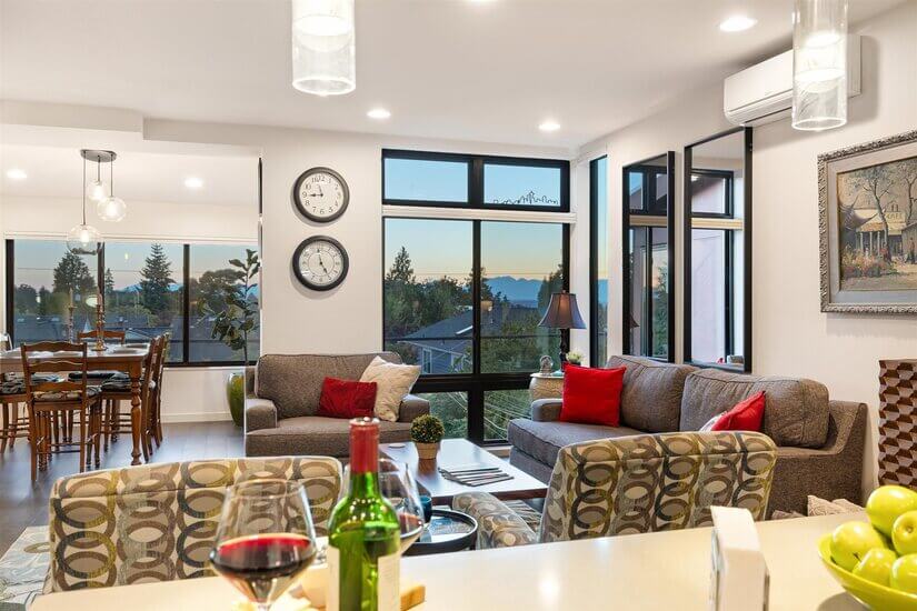 Spacious Luxury View TH  Near  Downtown